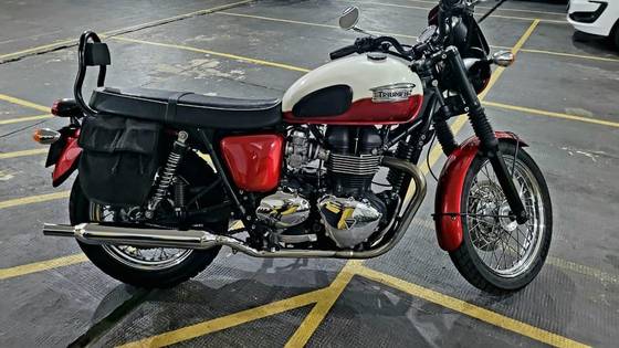 TRIUMPH BONNEVILLE T 100 865 